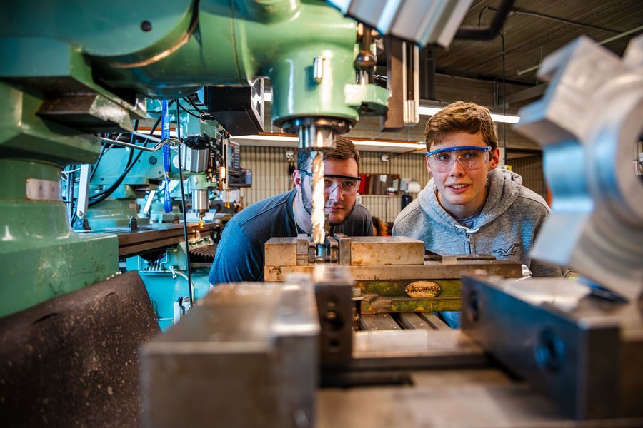 Mechanical engineering students working in the lab