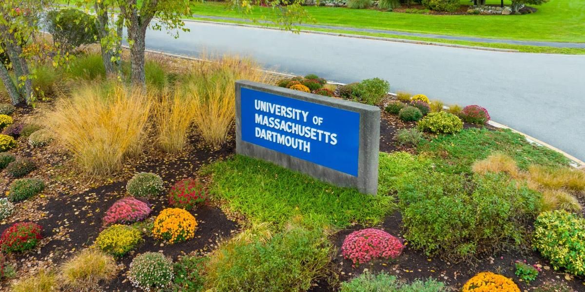 Entrance sign