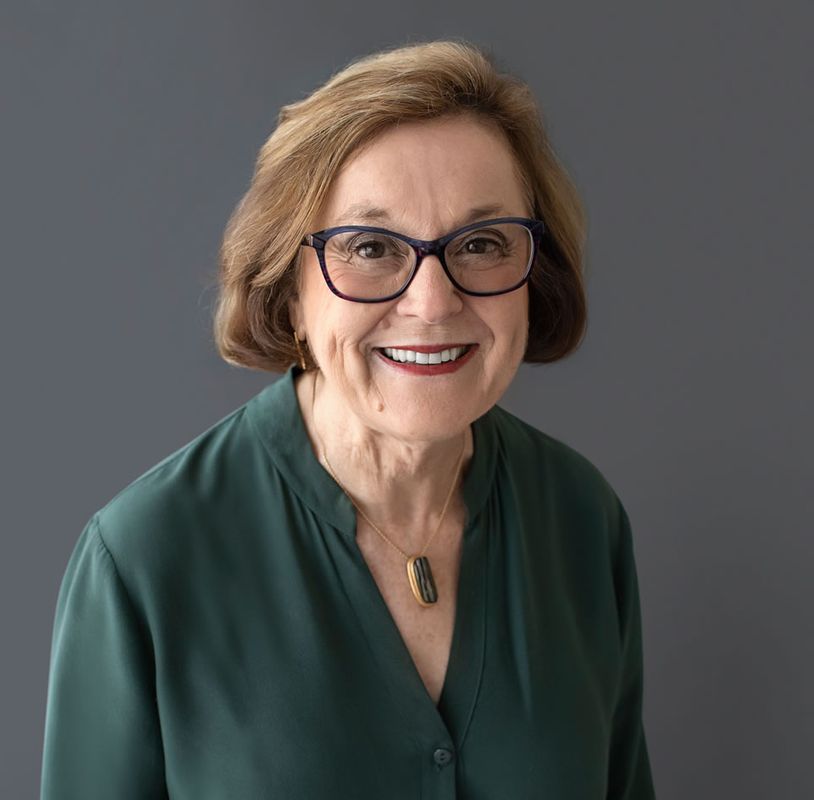 Prof. Elizabeth Lowe