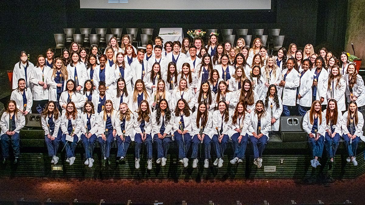 Class of 2025 nursing students on stage