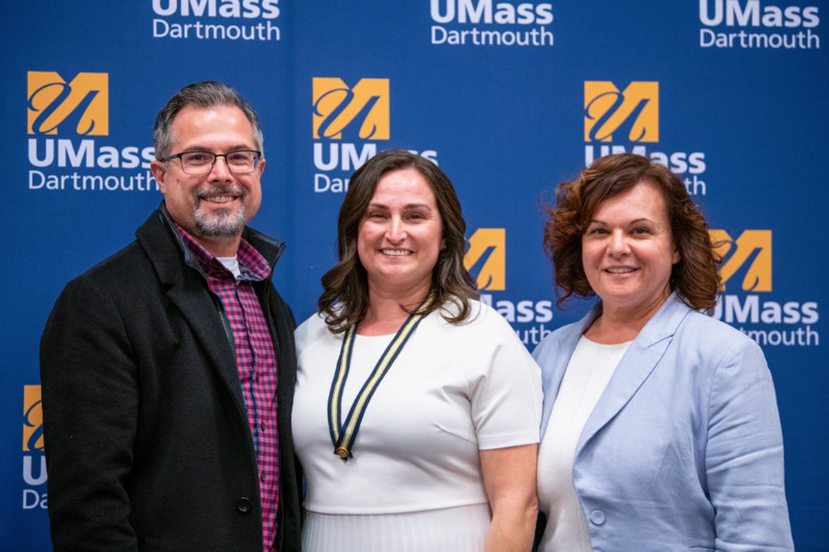 Michelle Baker '22 with her sister and guest speaker, Helena Viveiros