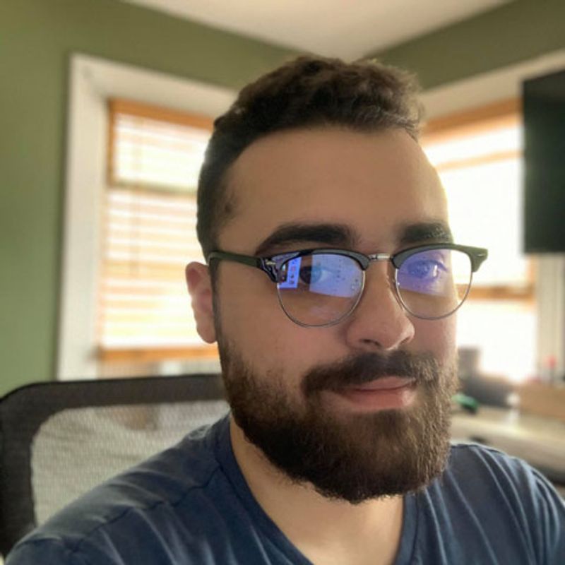 Nathan Moura headshot