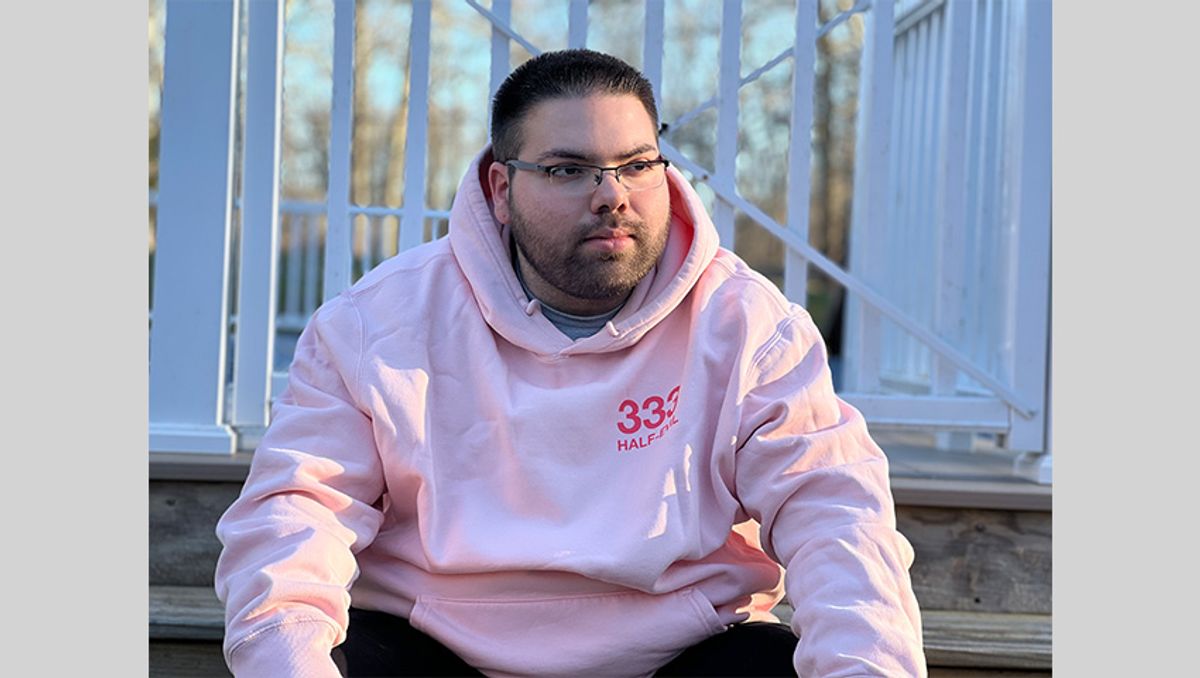 Justin Medeiros headshot