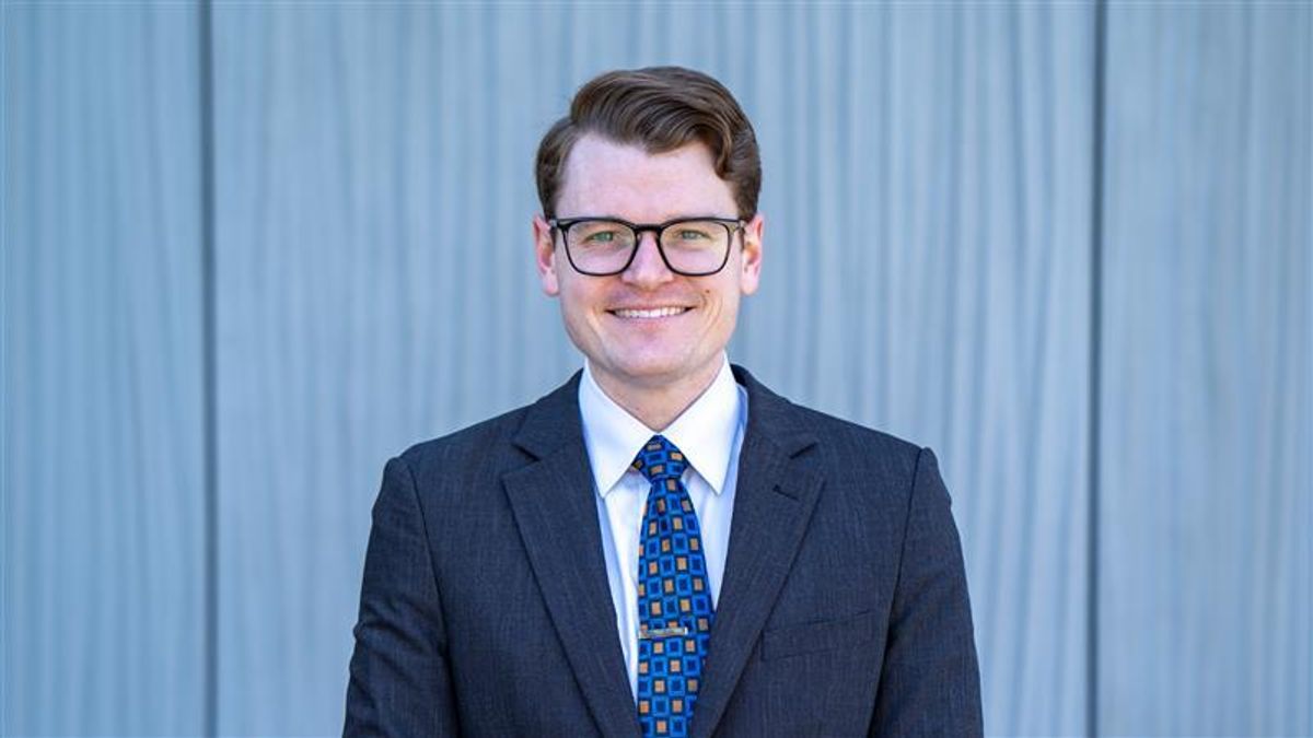 Paul Riley headshot