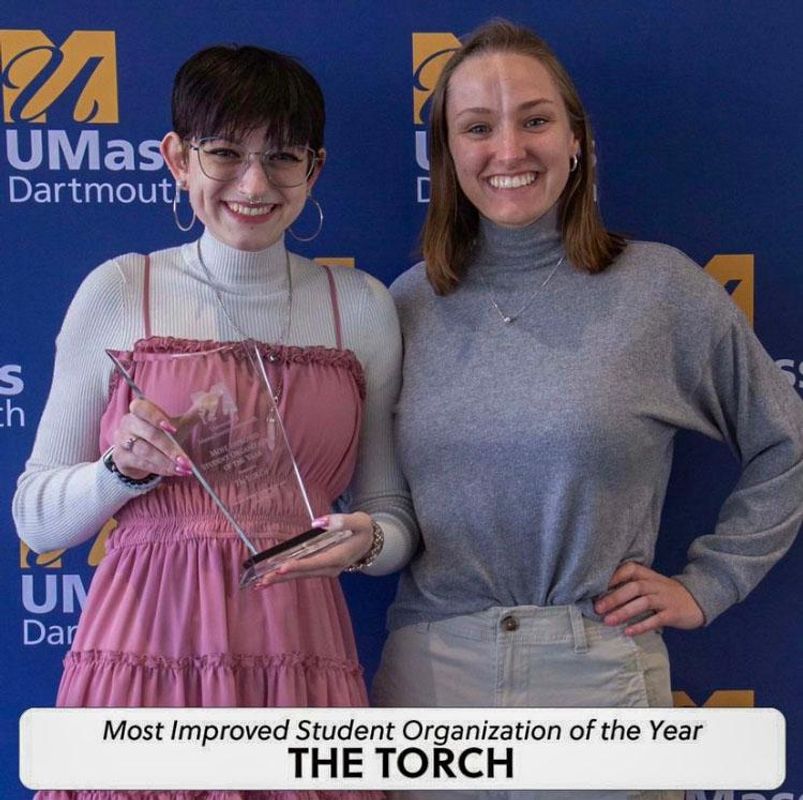 Roxy Hepburn (left) and Kamryn Kobel (right) accept the 