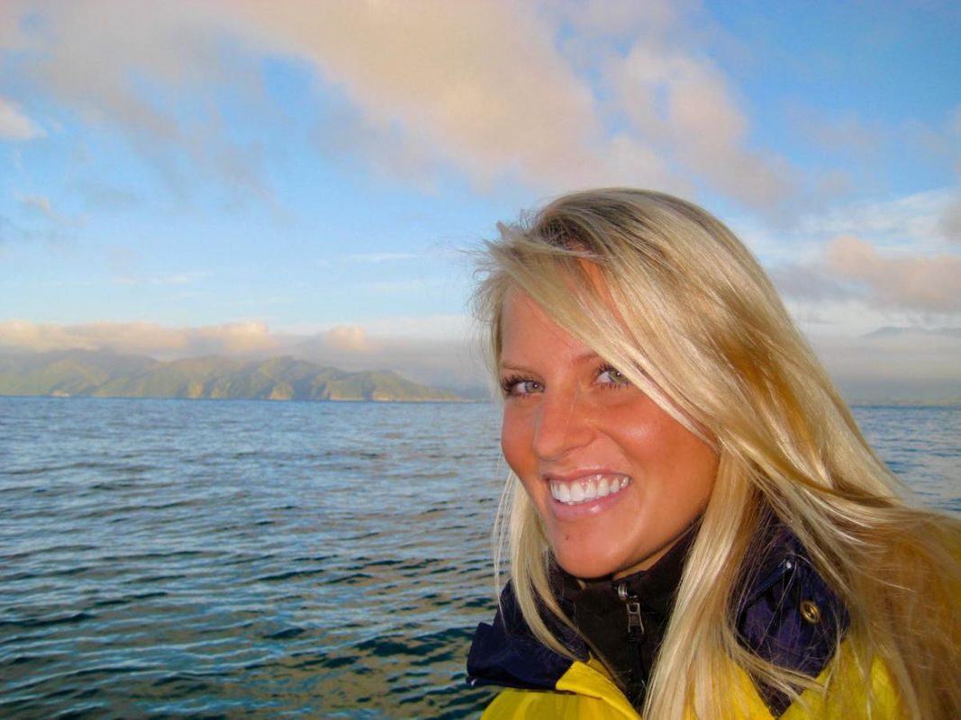 SMAST PhD student Lindsay Graff in the field