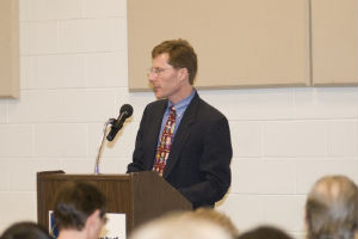 Dr. Darst addressing the convocation.