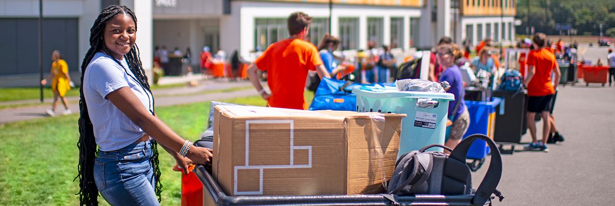 Student at Move-In Day
