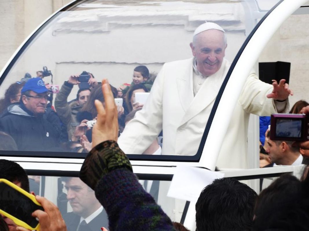 Pope Francis Mobile