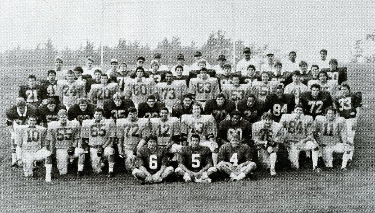Football team photo,1985