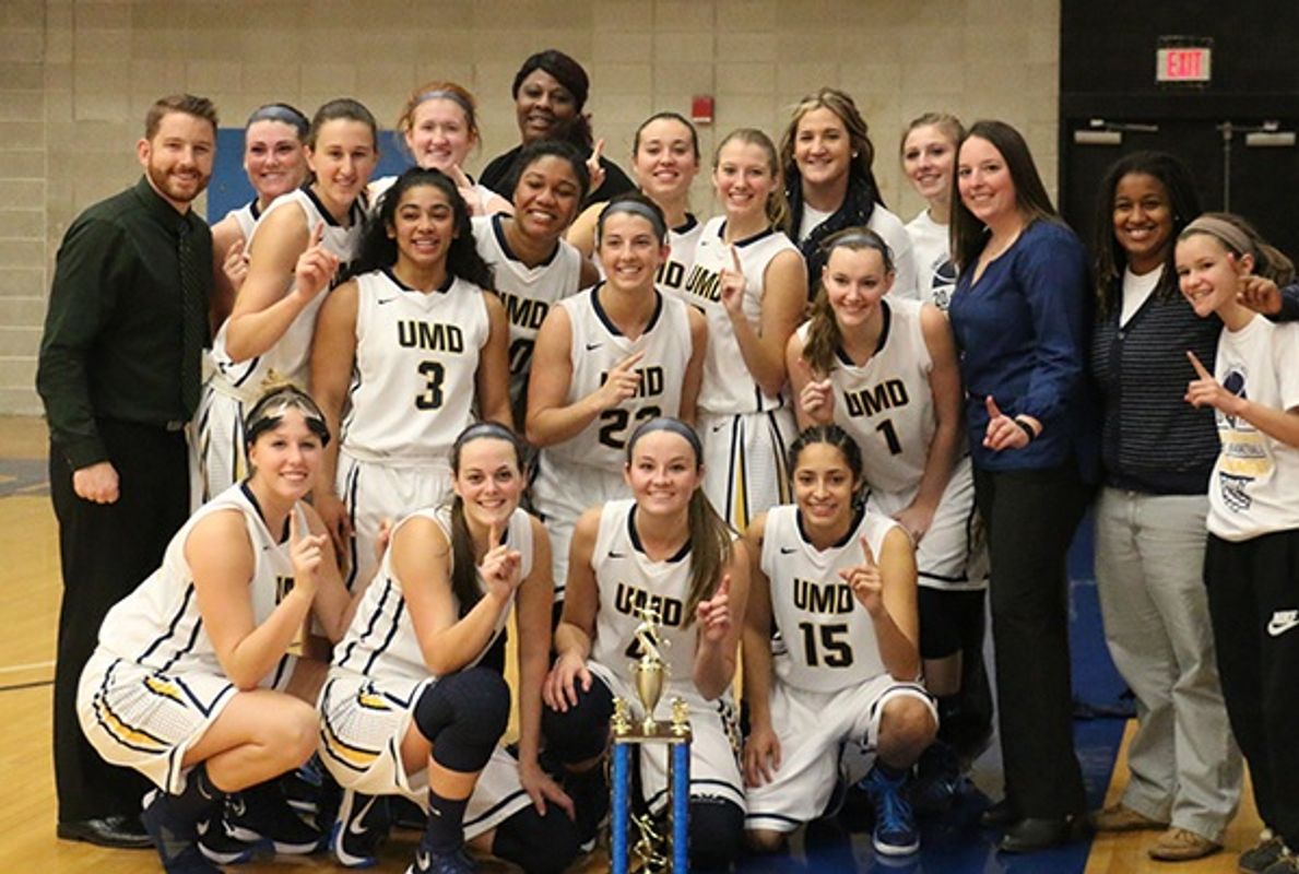 Women's bball tourney