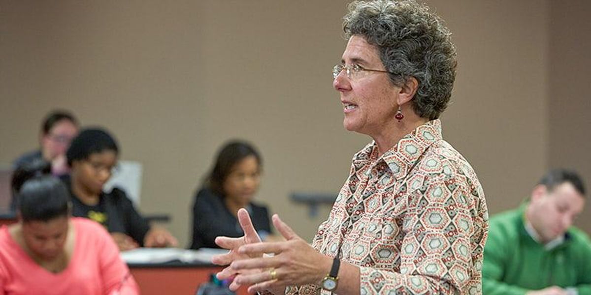 Professor Hillary Farber teaching a law class
