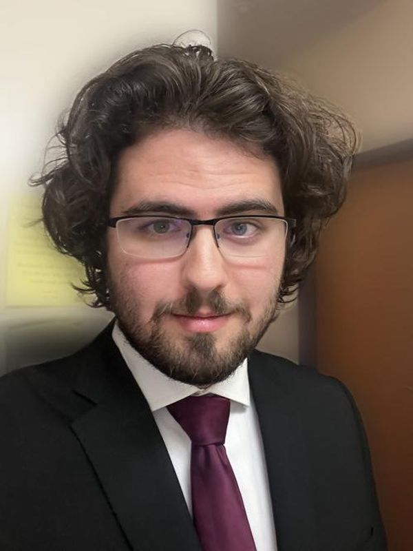 Gent Haviari headshot photo