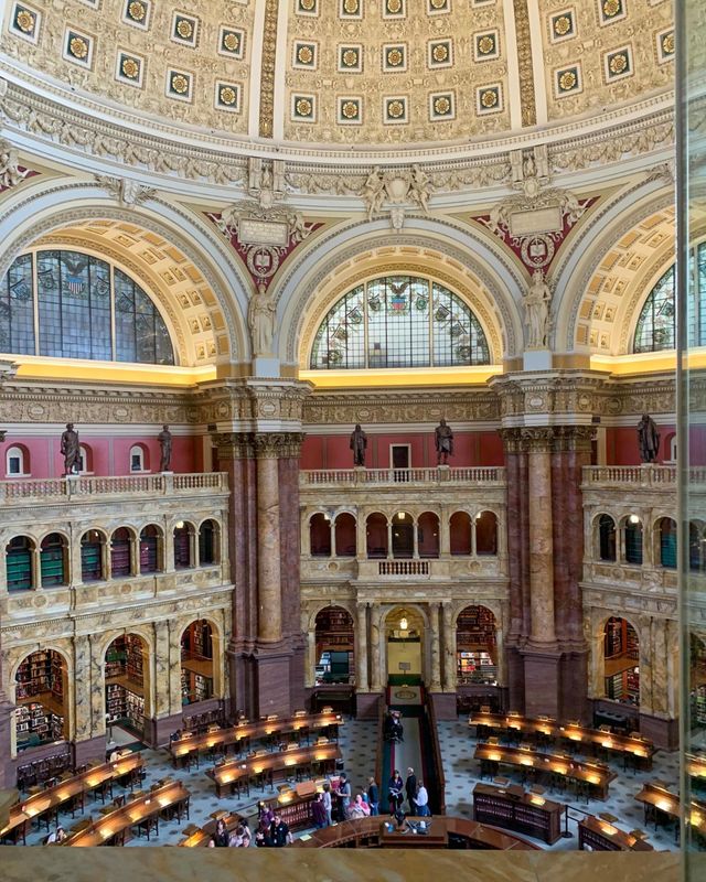 The Library of Congress, photographed by first-year political science major Serena Saade '27.