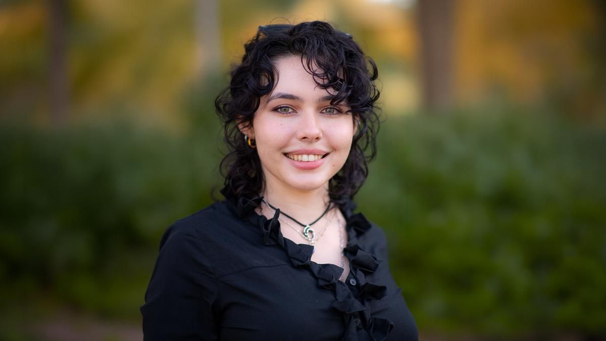 Headshot of Arianne Driscoll, studio art and the expanded field major