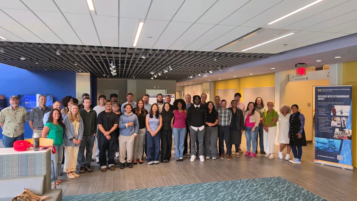 UMass Dartmouth Blue Tech interns with industry leaders