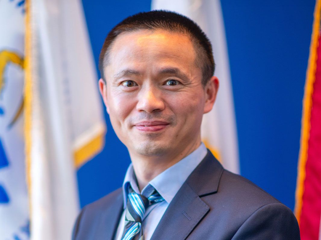 Yanlai Chen