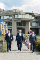 Barney Frank walking the quad at UMass Dartmouth