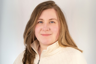 New headshot photo of CAS alum, Alumni Association member