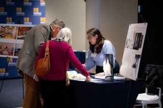 Donors view student exhibition on Scholar Day