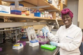 Deborah Dele-Oni in research lab