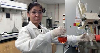 Chemistry/biochemistry major Duyen Pham '19 in the lab.