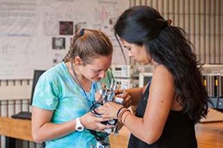Innovative program prepares first-year engineering students for future success