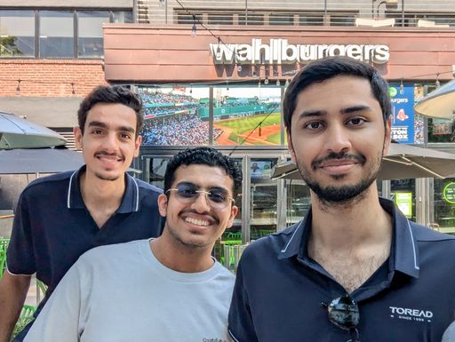 IMSIU students in front of Wahlburgers