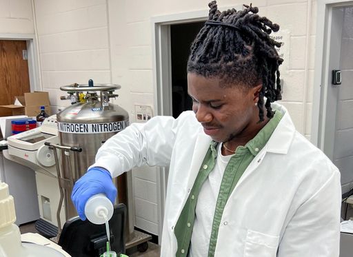 Amaechi Obison ’24 in a lab
