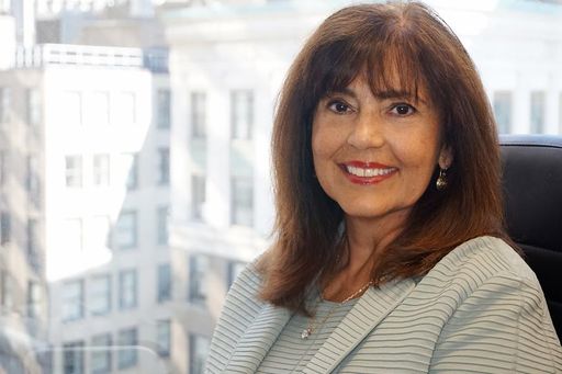 Elaine Varelas '79