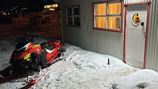 Dúro logo pasted on the side of an rescue team snow mobile.
