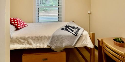 Cedar Dell housing, interior