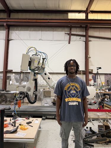 Alivensky Morriseau '27, computer science, New England Marine Monitoring