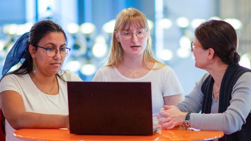 Software Engineering students Sarah Santiago '23 and Elisa Normand '23