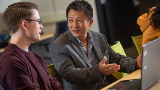 Engineering faculty teaching graduate students