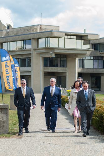 Barney Frank walking the quad at UMass Dartmouth