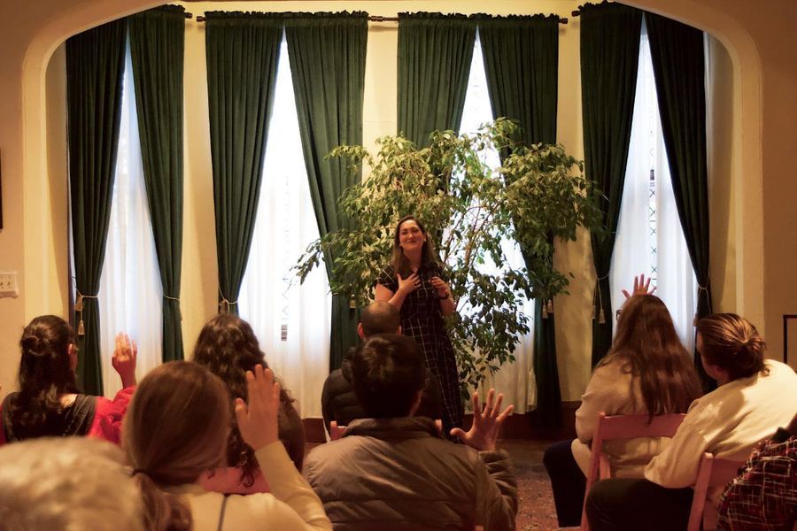 Associate Professor of Mechanical Engineering Banafsheh Seyedaghazadeh engaging the crowd at Scientist Stories