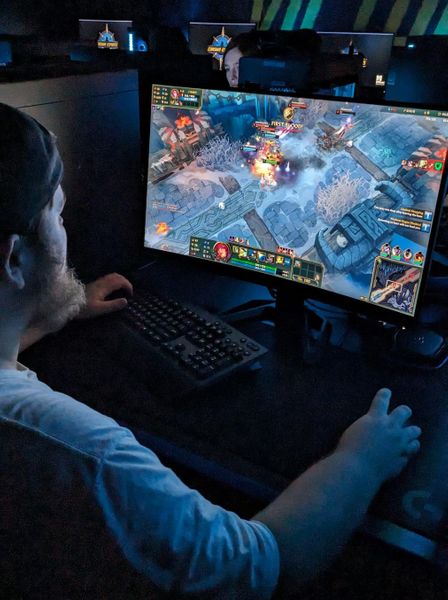 Corsair Esports gamer engaging the enemy